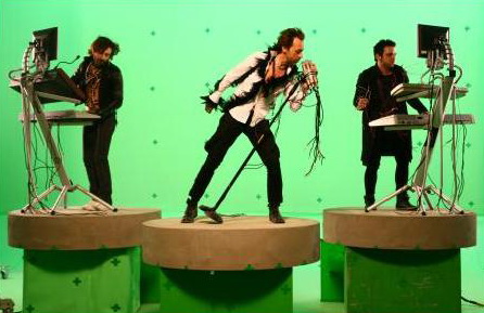 Dazzle Dreams-Emotional Lady