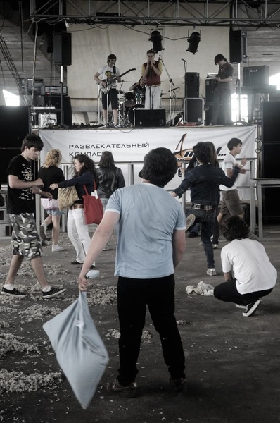 Глядач. Поки що з подушкою.