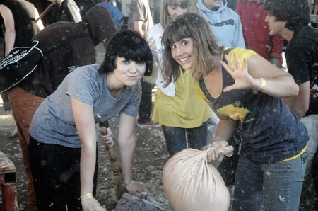 Прибираємо пір'я.