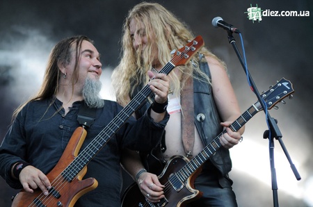 Korpiklaani.