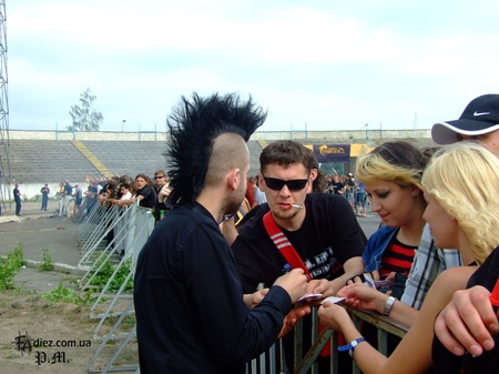 DIARY OF DREAMS спілкуються з фанатами