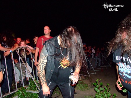 Сrematory в повному складі підтримував виступ KREATORу