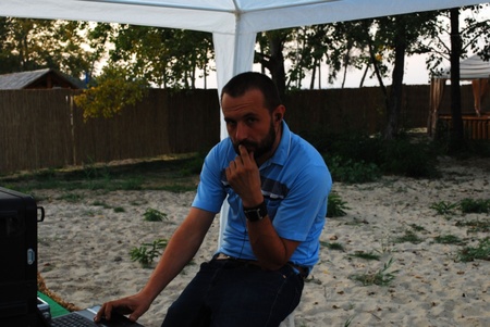 DJ Arhitector Mendizabal