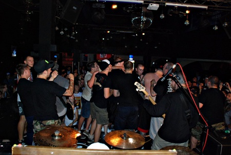 Death Before Dishonor та xDeviantx