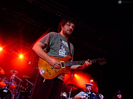 Emir Kusturica & The No Smoking Orchestra