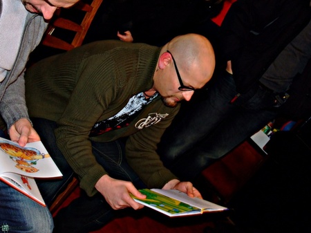 З книгою до дітей