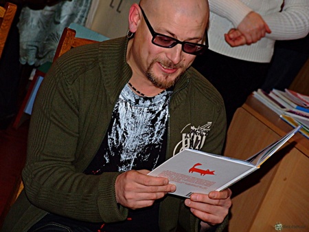 З книгою до дітей