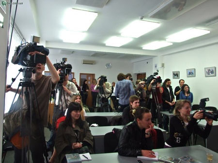 Українські музиканти привітали Віктора Придувалова з 40-річчям