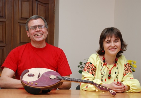 презентація унікальної електронної домбри