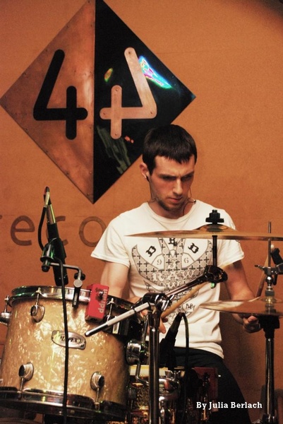  YouCrane відсвяткували Іванову Ніч в арт-клубі "44". 23 червня