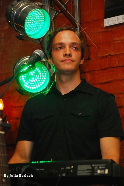  YouCrane відсвяткували Іванову Ніч в арт-клубі "44". 23 червня