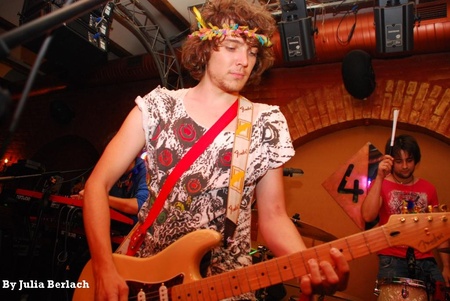 Switch On the Light відсвяткували Іванову Ніч в арт-клубі "44". 23 червня