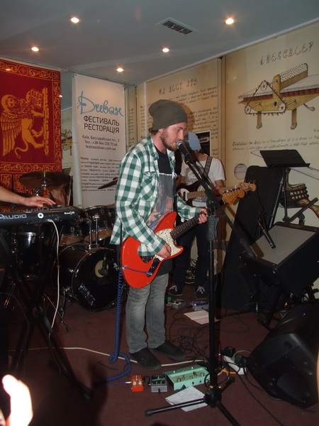 Презентація книжки "Один"