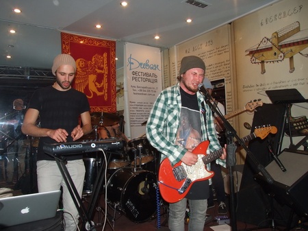 Презентація книжки "Один"