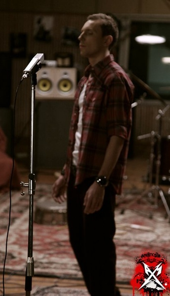 Роллік'с відзняли кліп "Зруйнувати все"