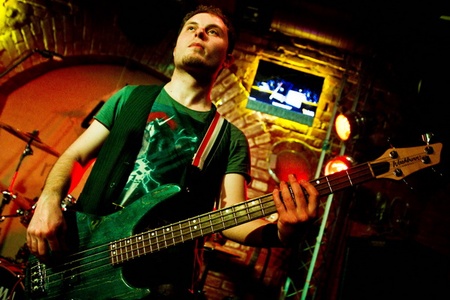 Гурти "Безпека" та "Нумер 482" в арт-клубі "44"