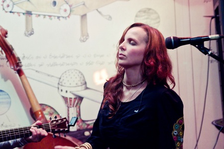 Маша и медведи@Диван