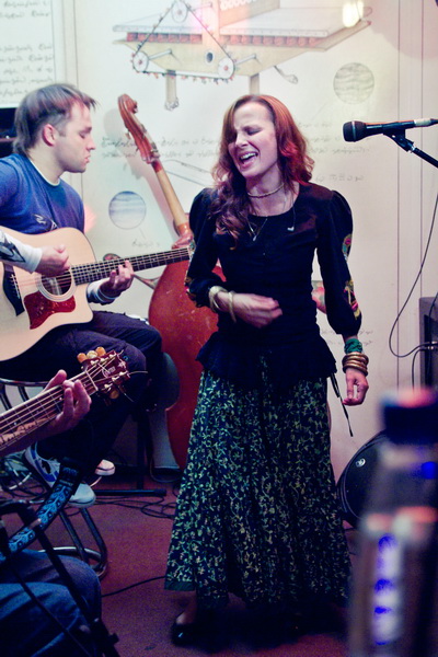 Маша и медведи@Диван