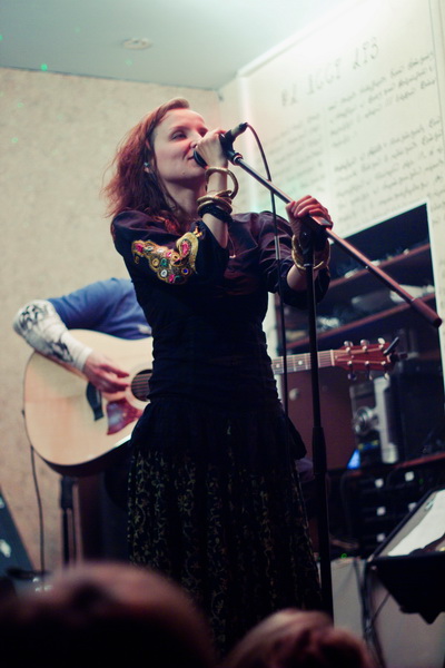 Маша и медведи@Диван