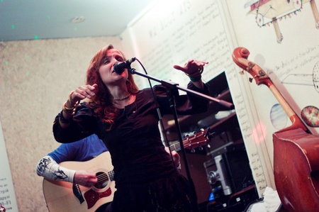 Маша и медведи@Диван