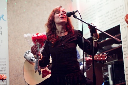 Маша и медведи@Диван