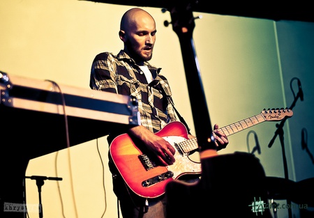 КРИХІТКА у Києві