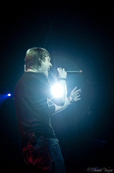 Тонкая Красная Нить